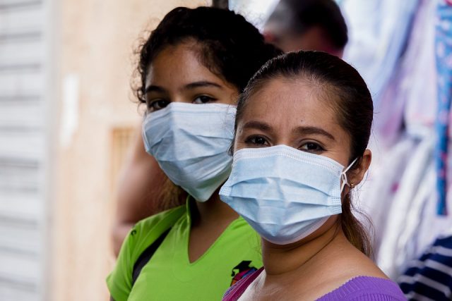 Venezuelan women wearing masks during the current pandemic, image retrieved from Pixabay